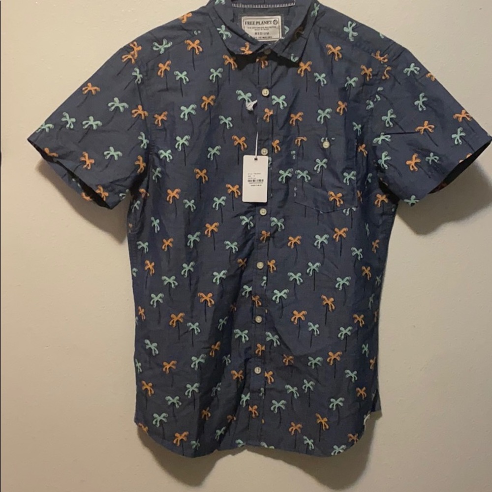 Free planet collars t shirt